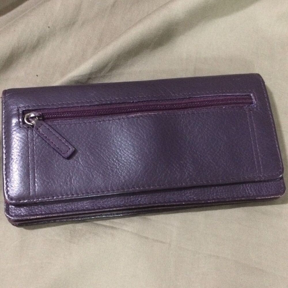 Wilsons Leather 90s Vintage Purple Pebbled Leather Trifold Clutch Wallet